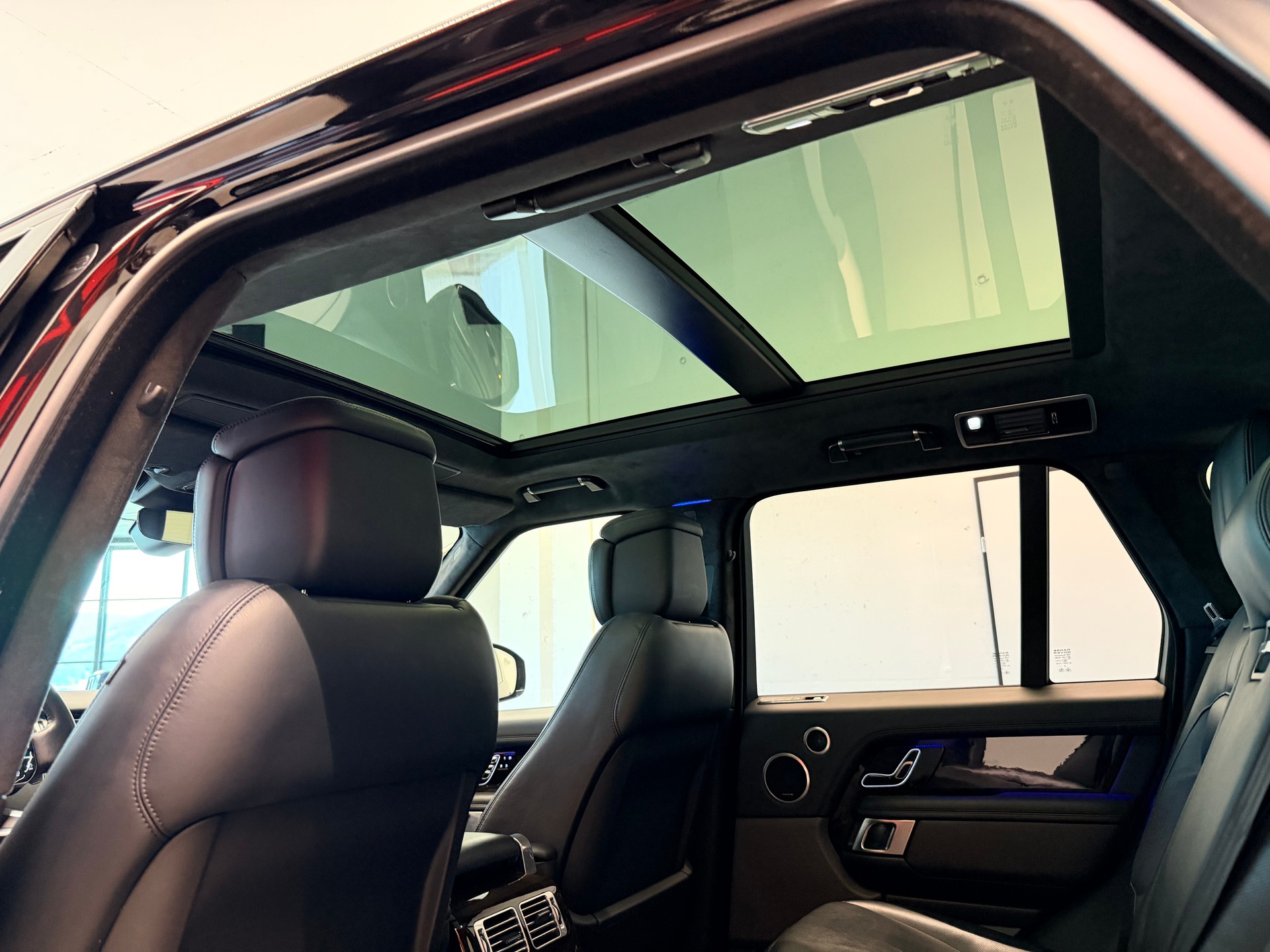 LAND ROVER Range Rover 3.0D I6 Autobiography Automatic-image-17