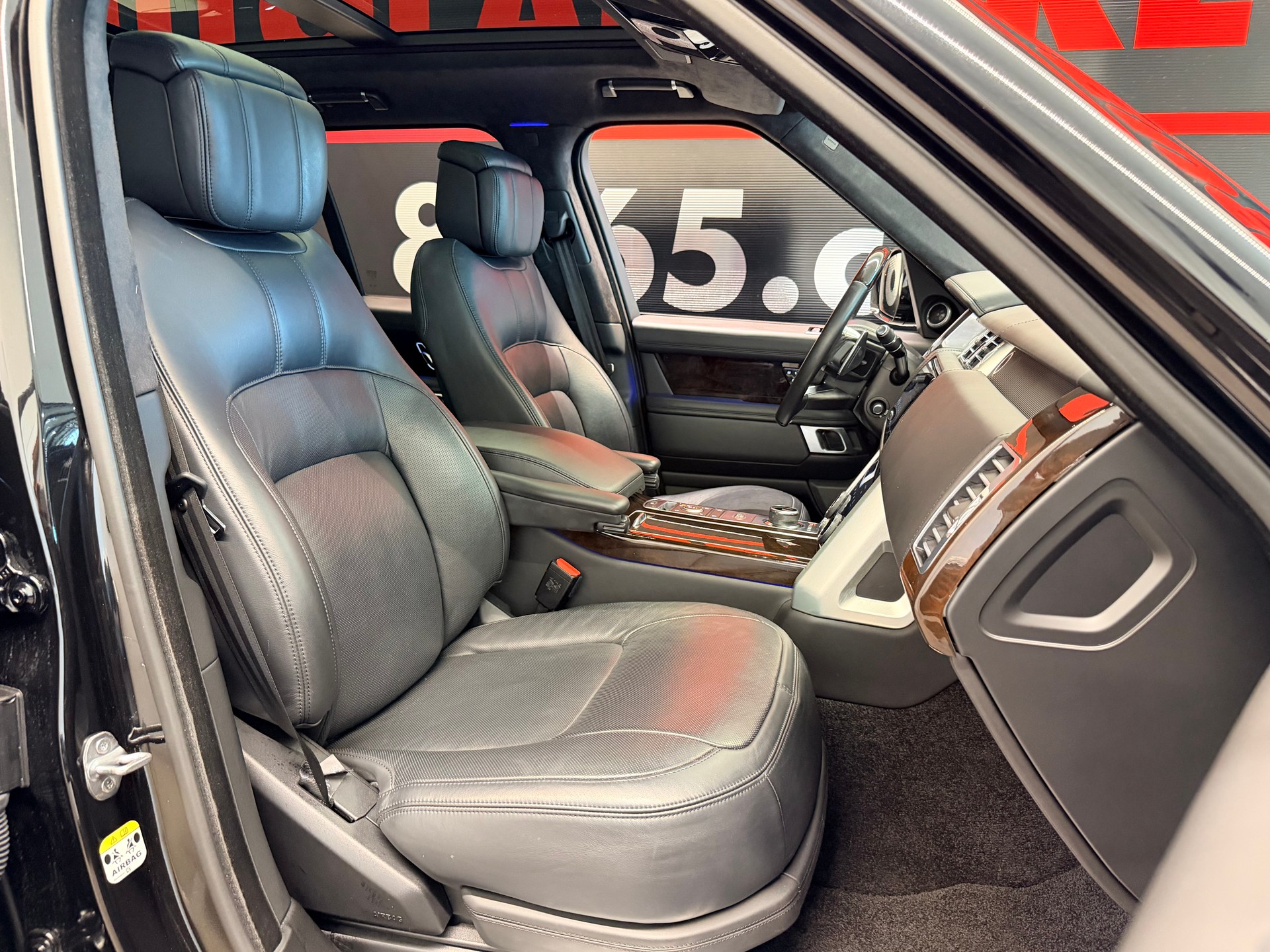 LAND ROVER Range Rover 3.0D I6 Autobiography Automatic-image-23
