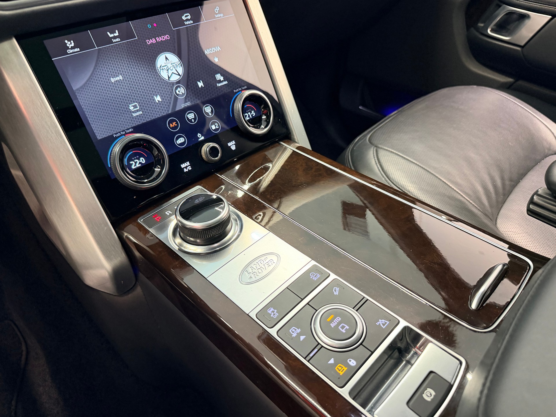 LAND ROVER Range Rover 3.0D I6 Autobiography Automatic-image-24