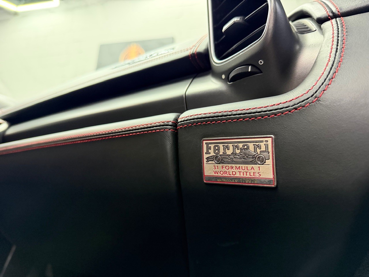 FERRARI 458 Italia 4.5 V8 Black Beast-image-19