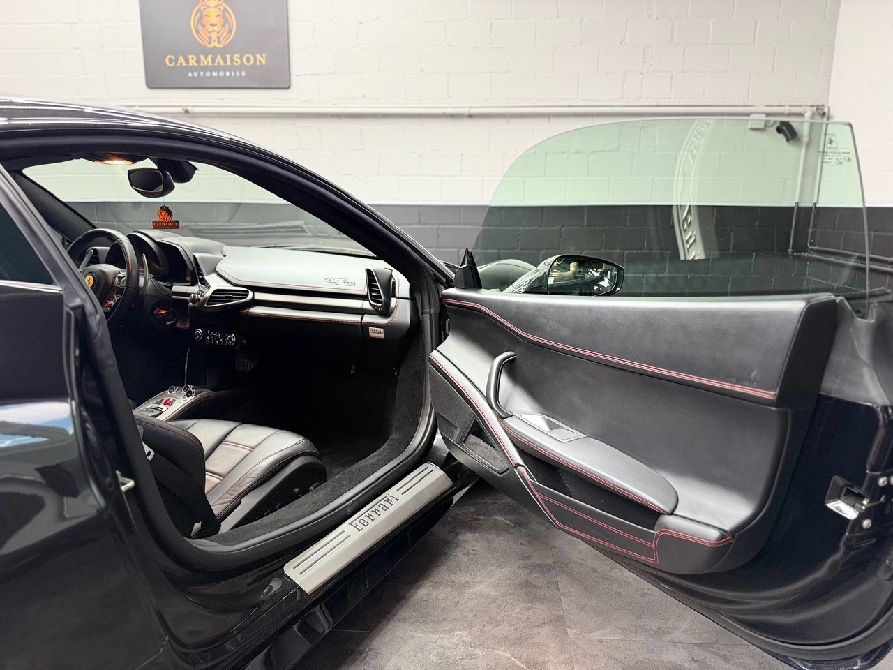 FERRARI 458 Italia 4.5 V8 Black Beast-image-14