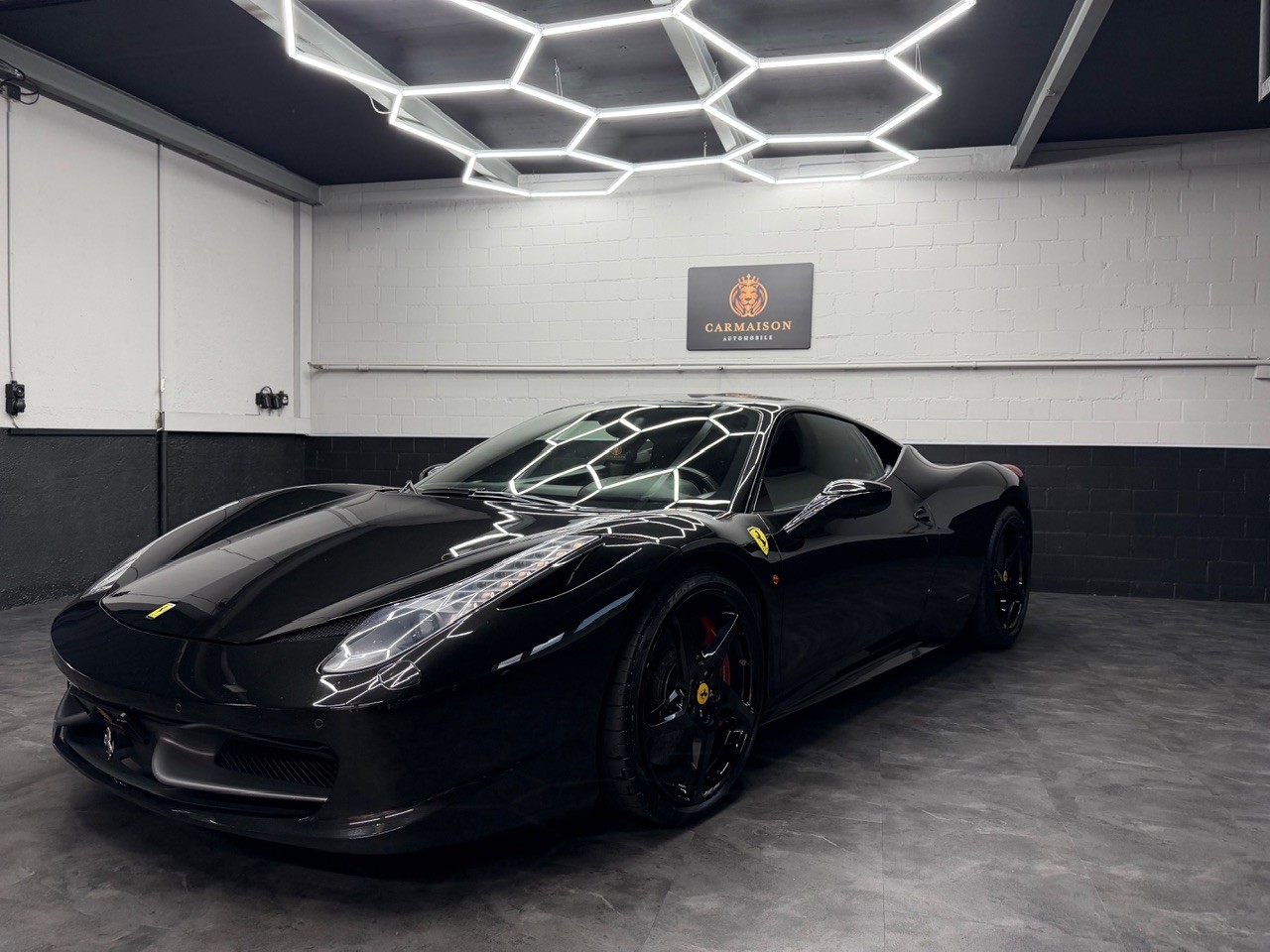 FERRARI 458 Italia 4.5 V8 Black Beast-showroom-element-2