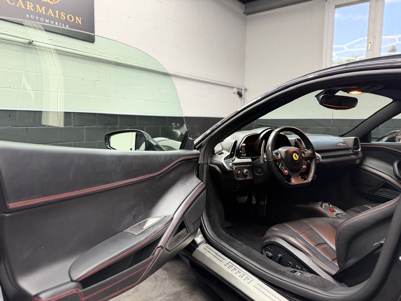 FERRARI 458 Italia 4.5 V8 Black Beast-image-10