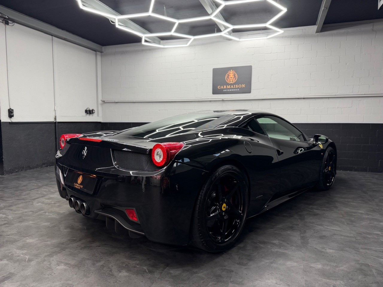 FERRARI 458 Italia 4.5 V8 Black Beast-image-7