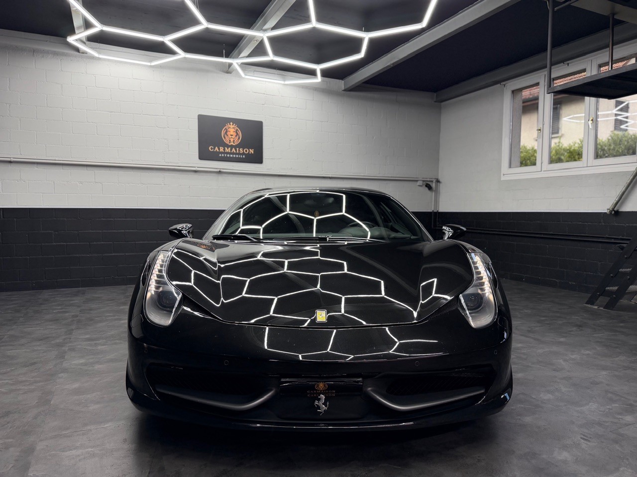 FERRARI 458 Italia 4.5 V8 Black Beast-showroom-element-1