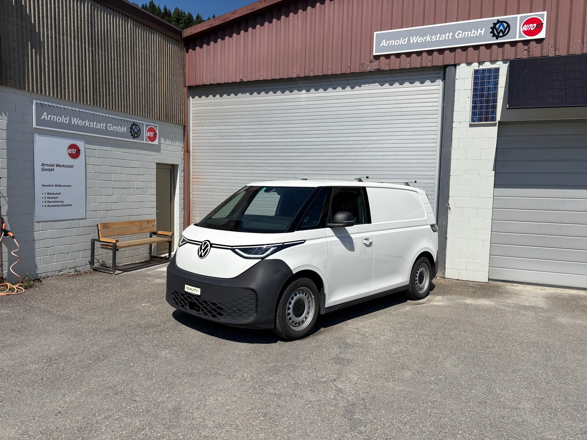 VW ID. Buzz Cargo-image-0