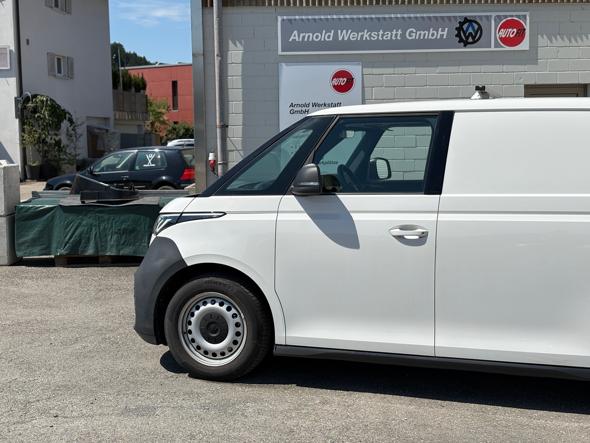 VW ID. Buzz Cargo-image-2
