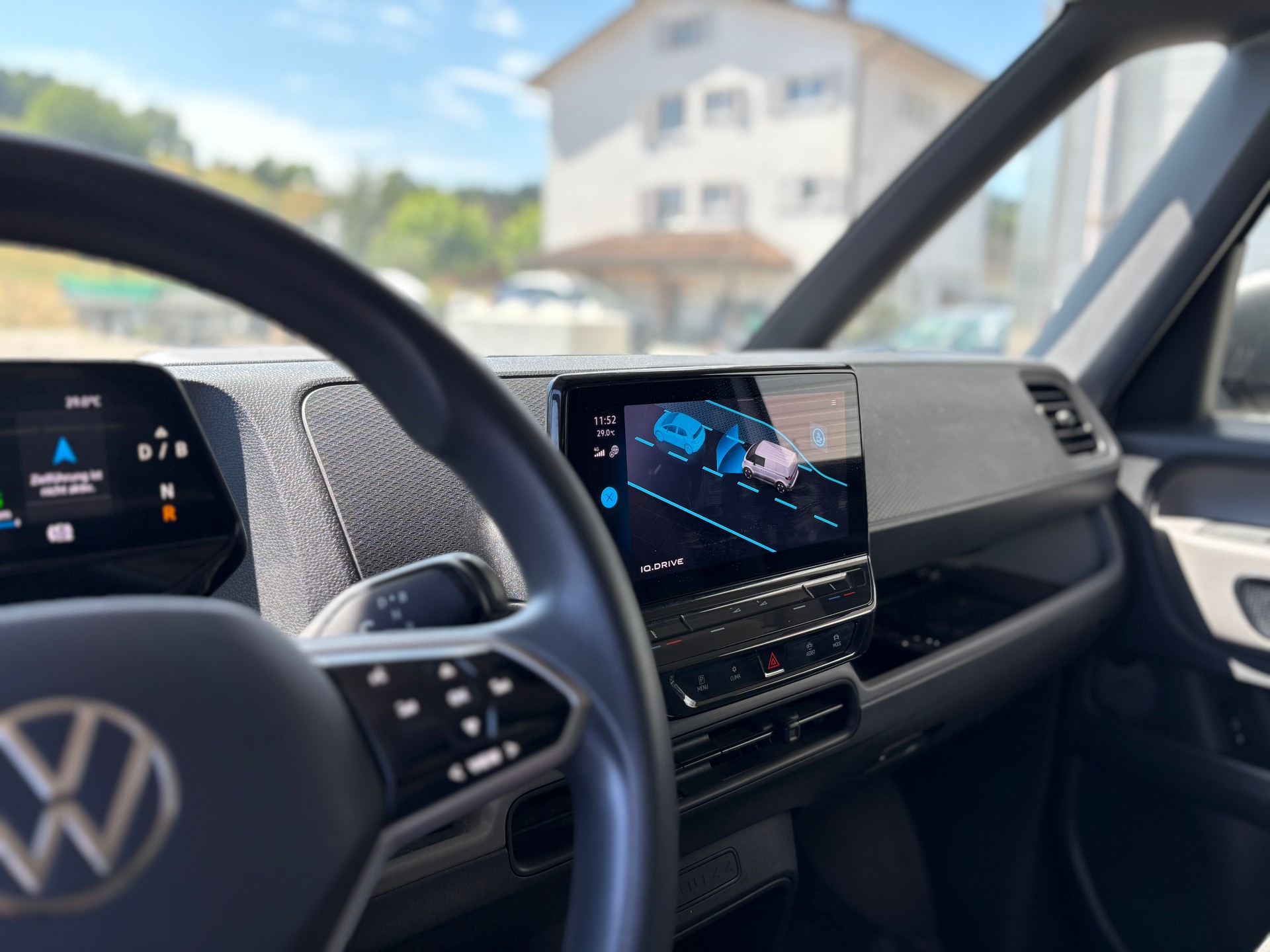 VW ID. Buzz Cargo-image-10