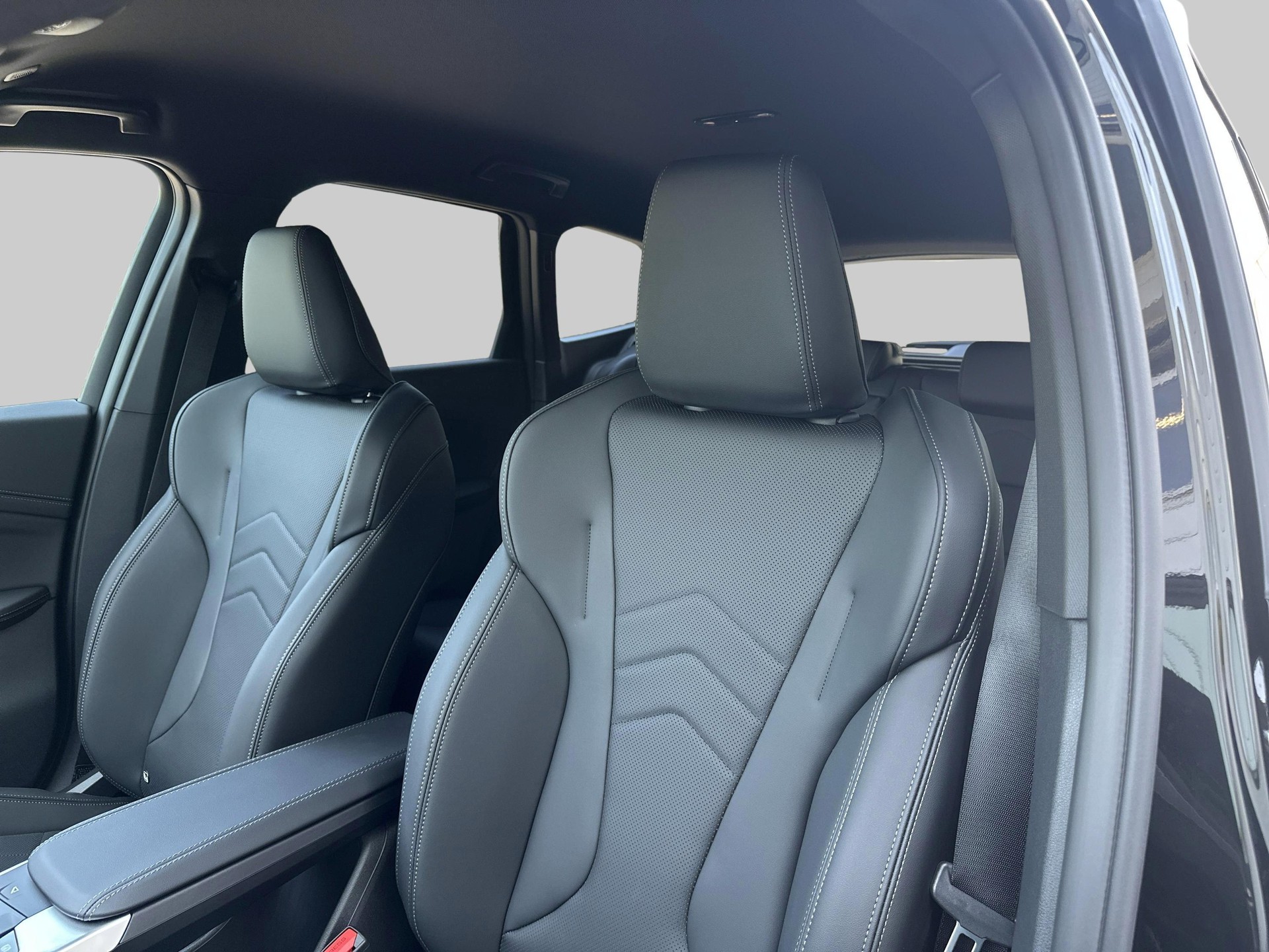 BMW iX1 eDrive 20 M Sport-image-8