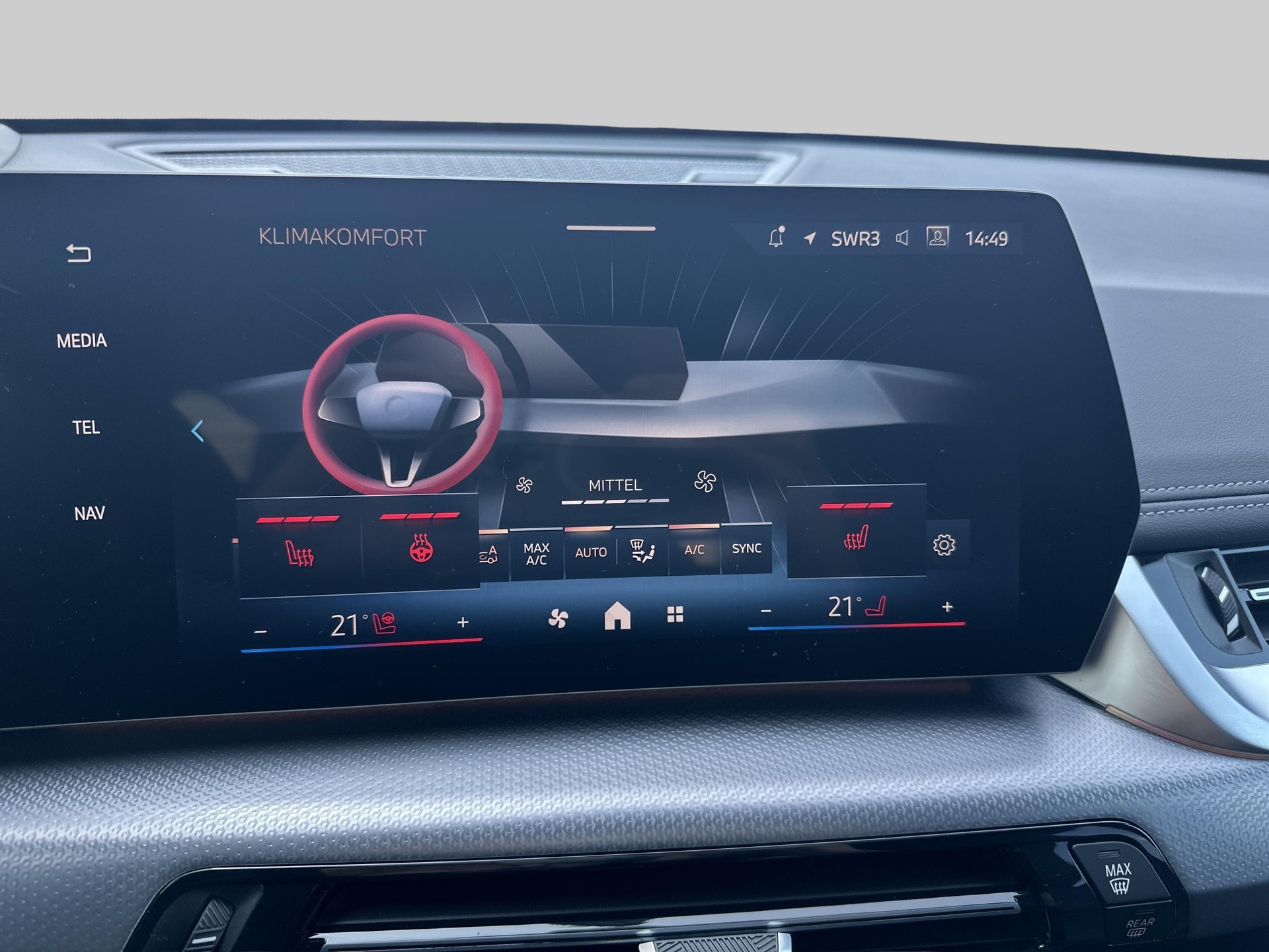 BMW iX1 eDrive 20 M Sport-image-18