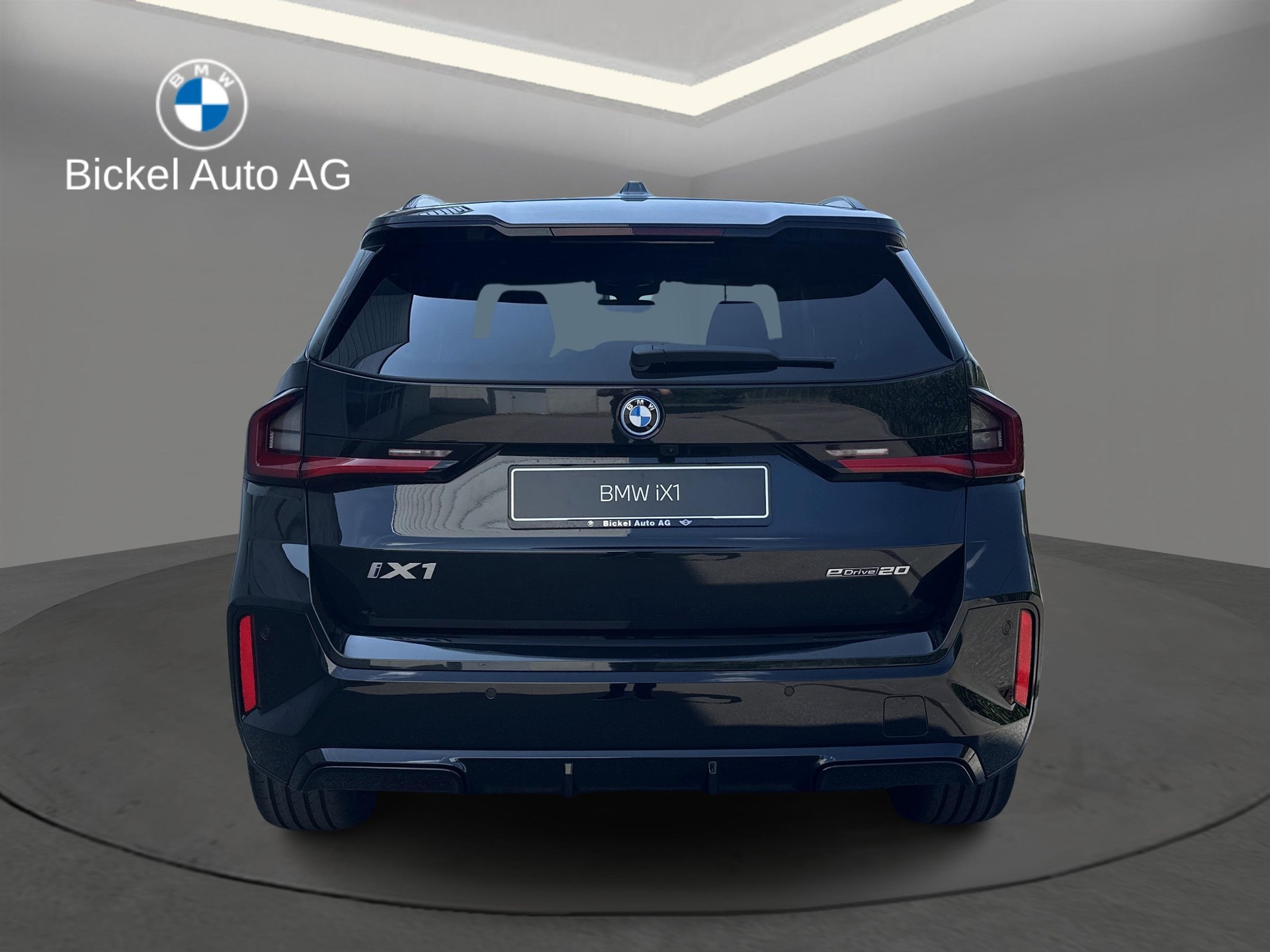 BMW iX1 eDrive 20 M Sport-image-4