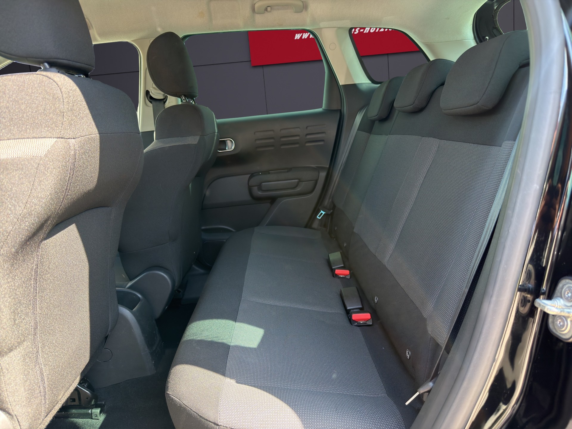 CITROEN C3 Aircross 1.2 Swiss Edition-image-6