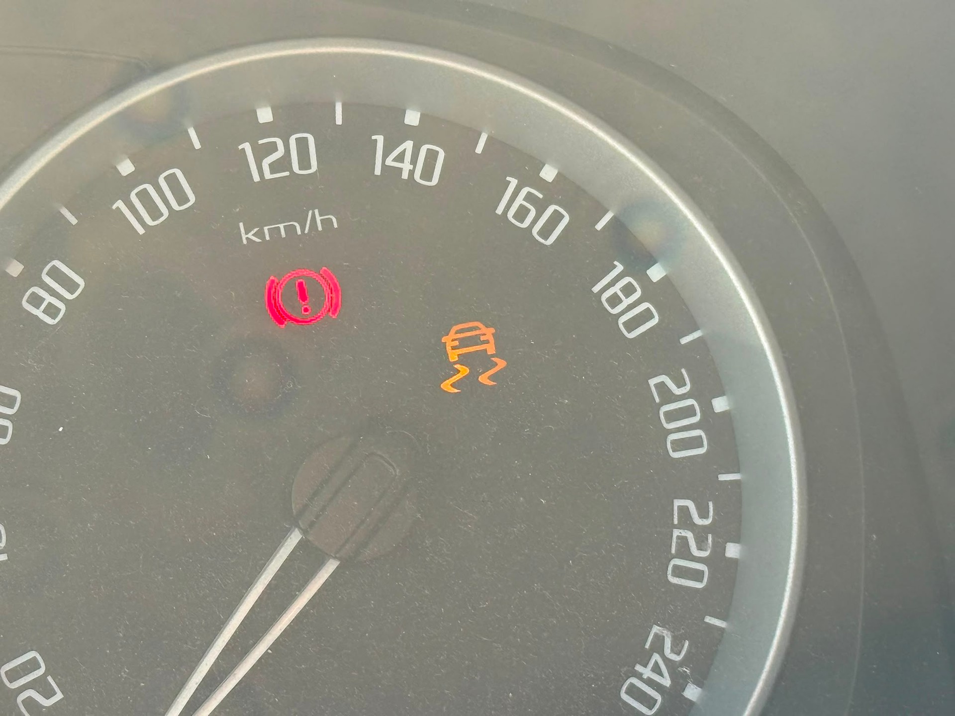 SKODA Fabia 1.2 Entry-image-11