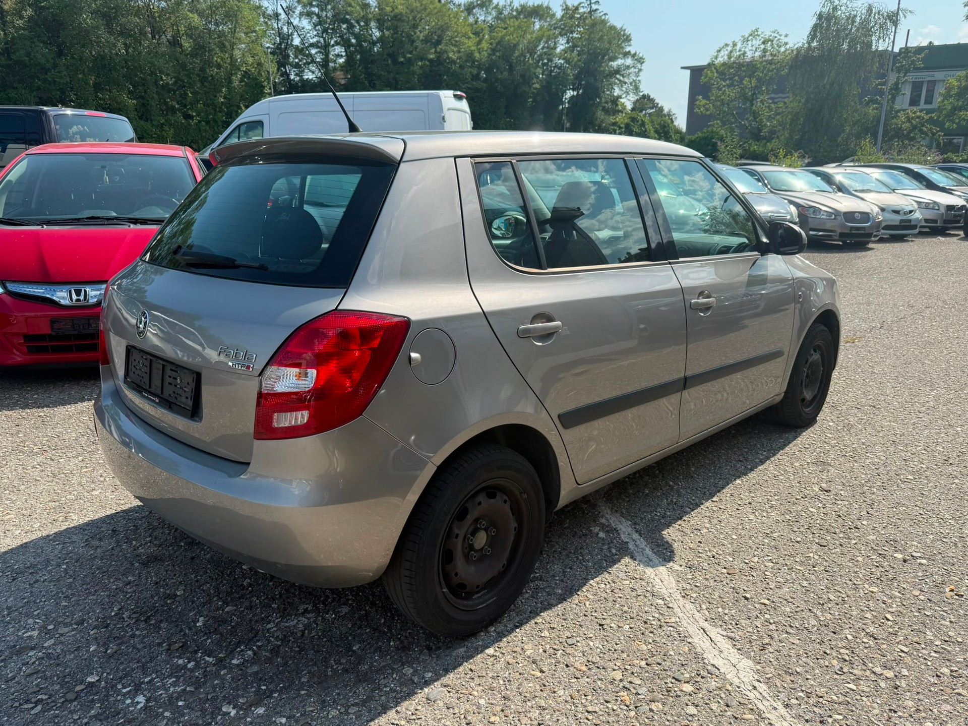 SKODA Fabia 1.2 Entry-image-6