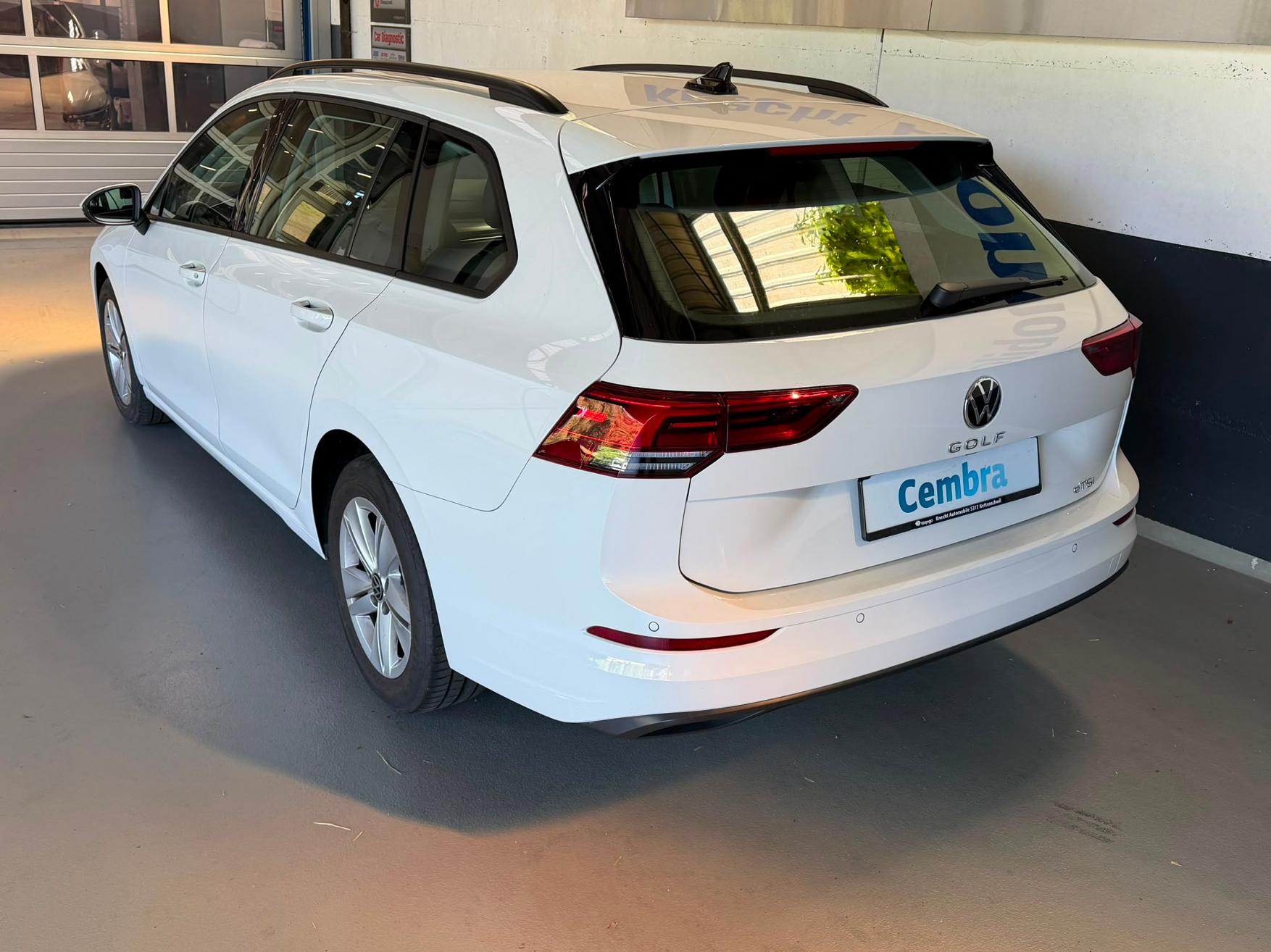 VW Golf VIII Variant 1.5 eTSI Life DSG-image-6