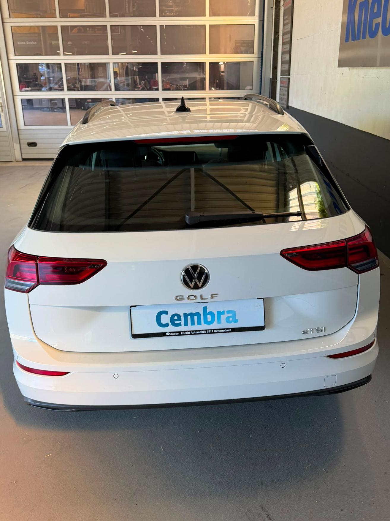 VW Golf VIII Variant 1.5 eTSI Life DSG-image-7
