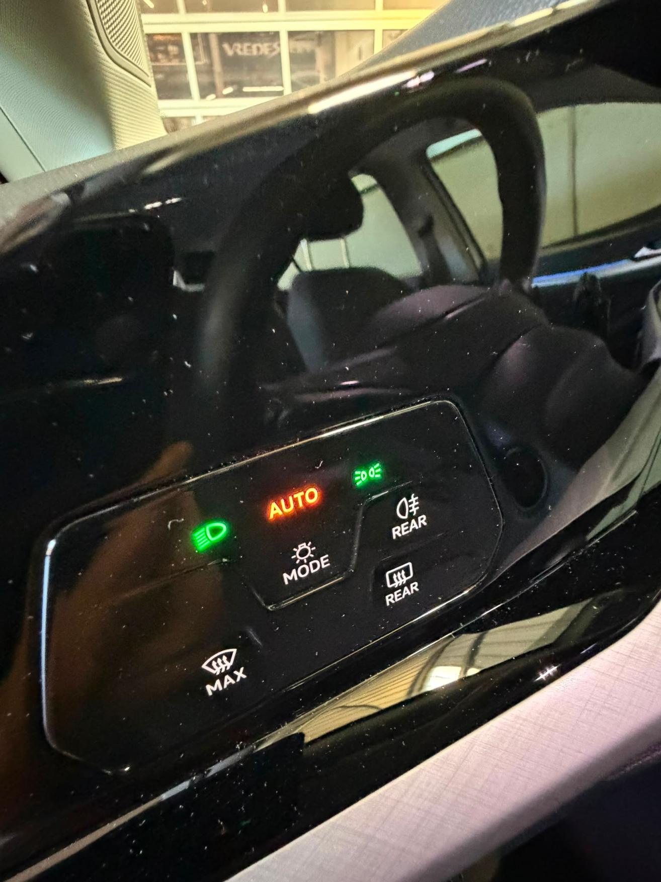 VW Golf VIII Variant 1.5 eTSI Life DSG-image-21