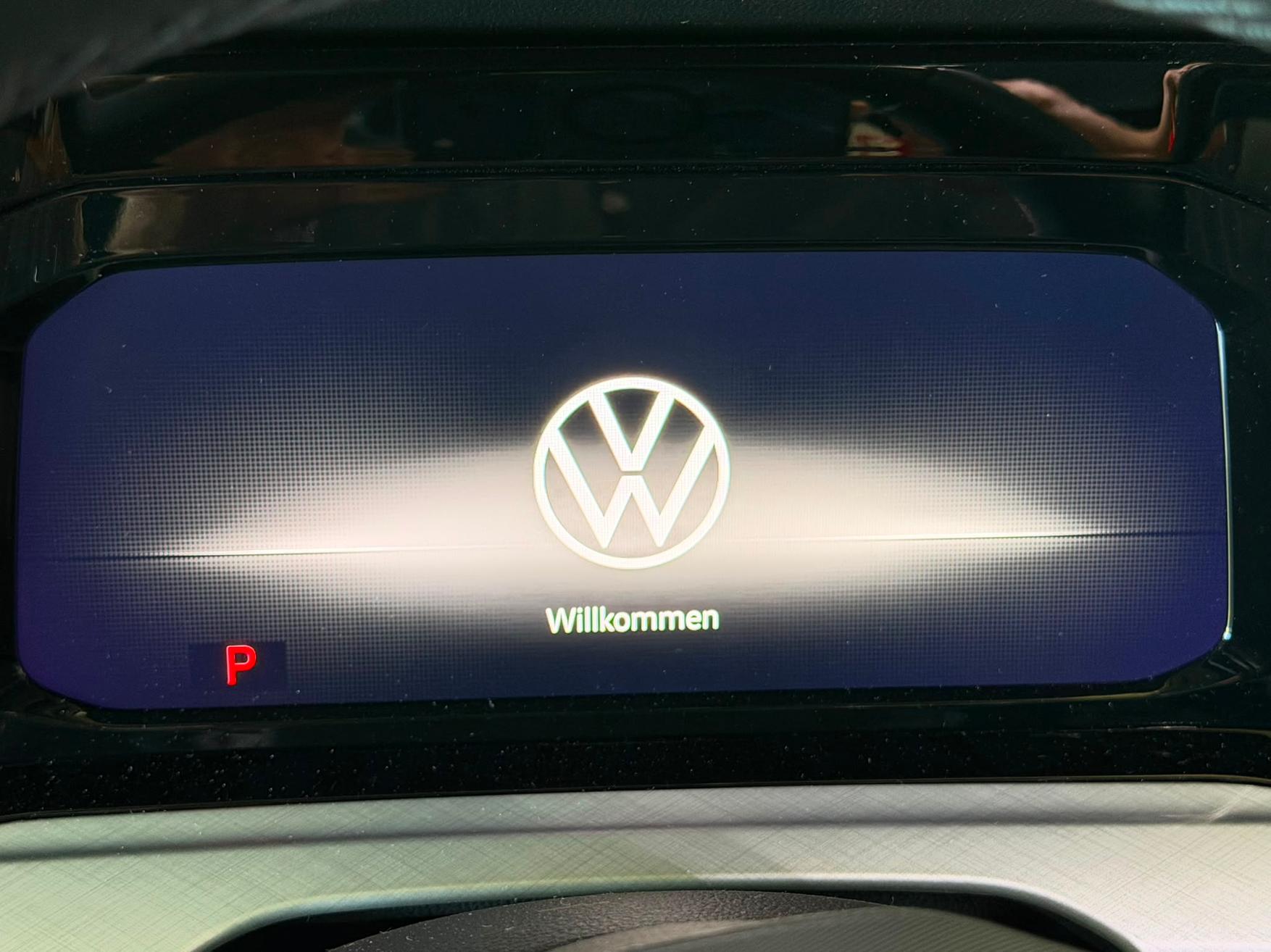 VW Golf VIII Variant 1.5 eTSI Life DSG-image-17