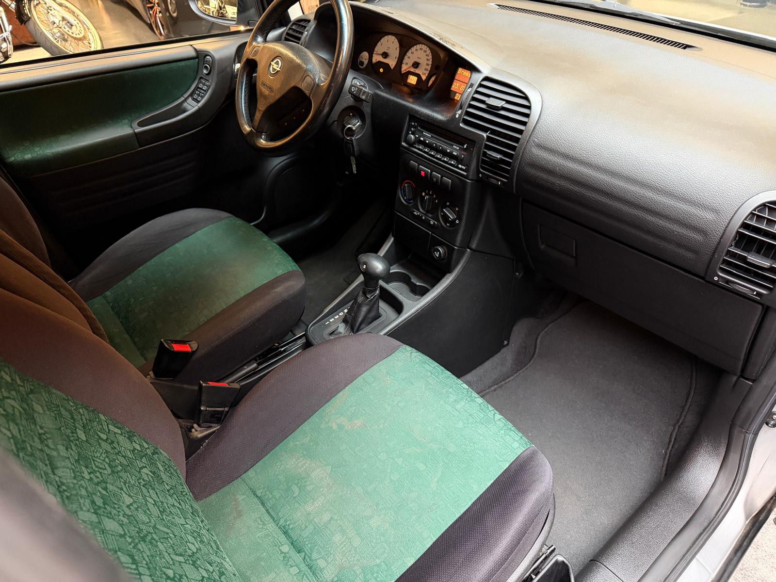 OPEL Zafira 1.8i 16V Comfort-image-12