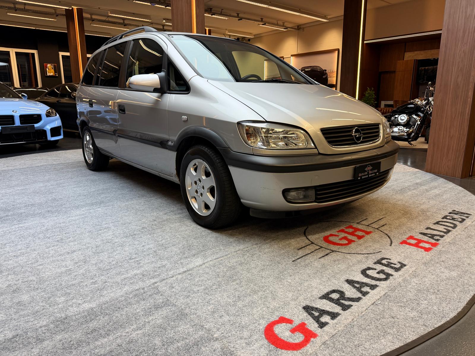 OPEL Zafira 1.8i 16V Comfort-image-0