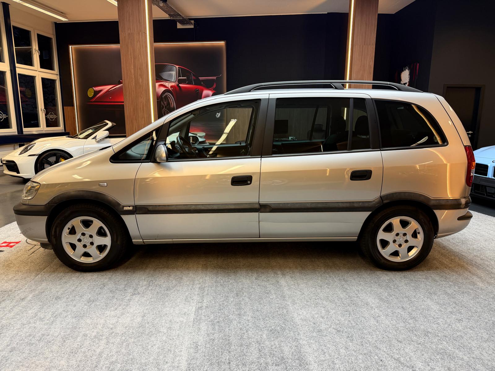 OPEL Zafira 1.8i 16V Comfort-image-4
