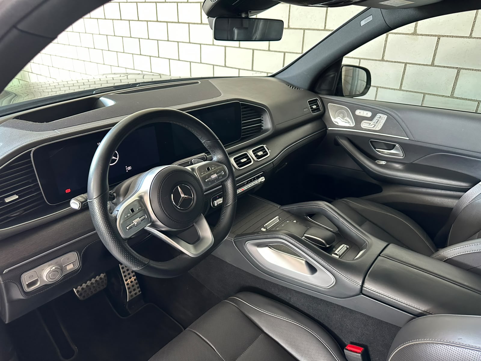 MERCEDES-BENZ GLS 580 4Matic 9G-Tronic-image-4