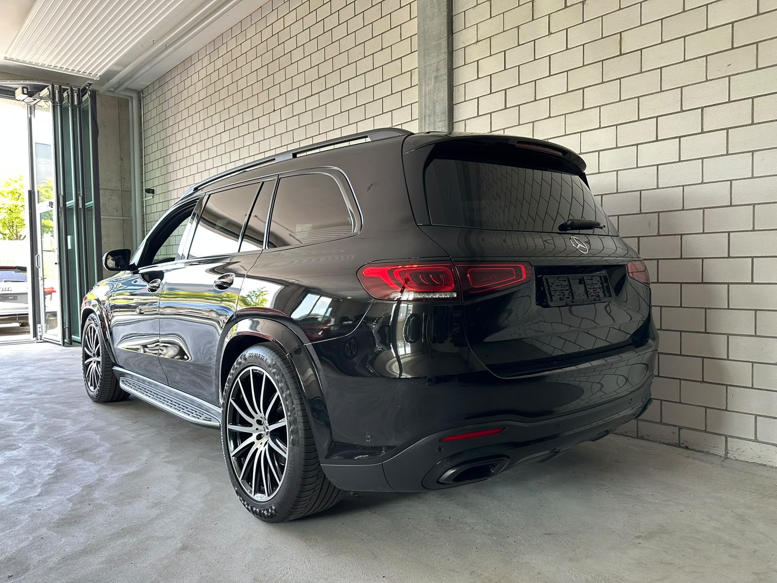 MERCEDES-BENZ GLS 580 4Matic 9G-Tronic-image-2