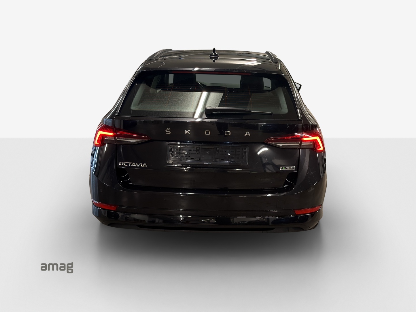 SKODA Octavia Combi 1.5 TSI mHEV DSG Style-image-3