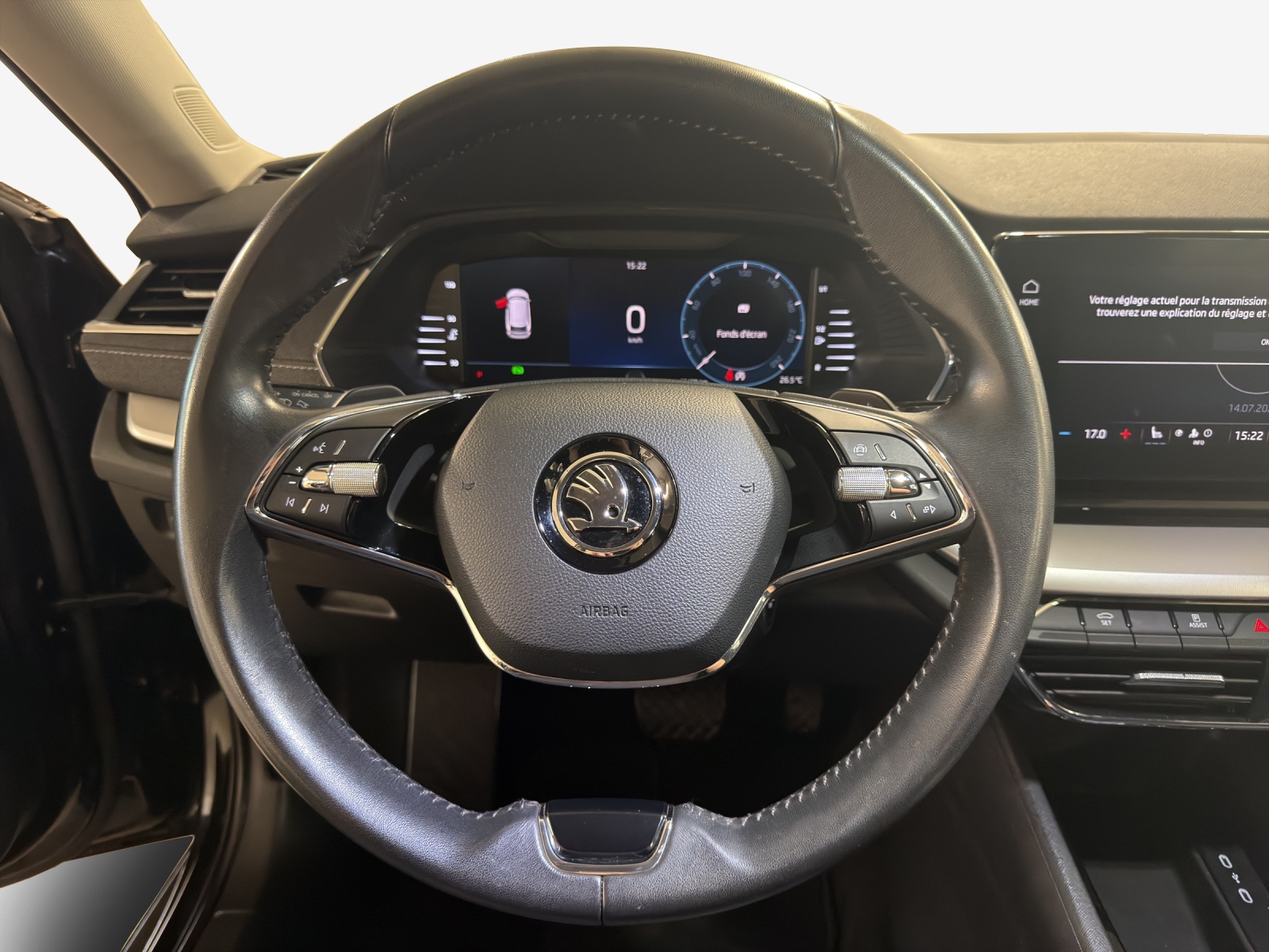 SKODA Octavia Combi 1.5 TSI mHEV DSG Style-image-9