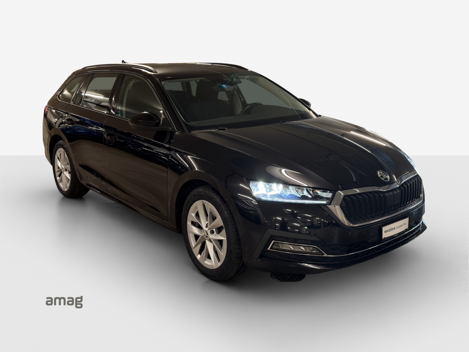 SKODA Octavia Combi 1.5 TSI mHEV DSG Style-image-5