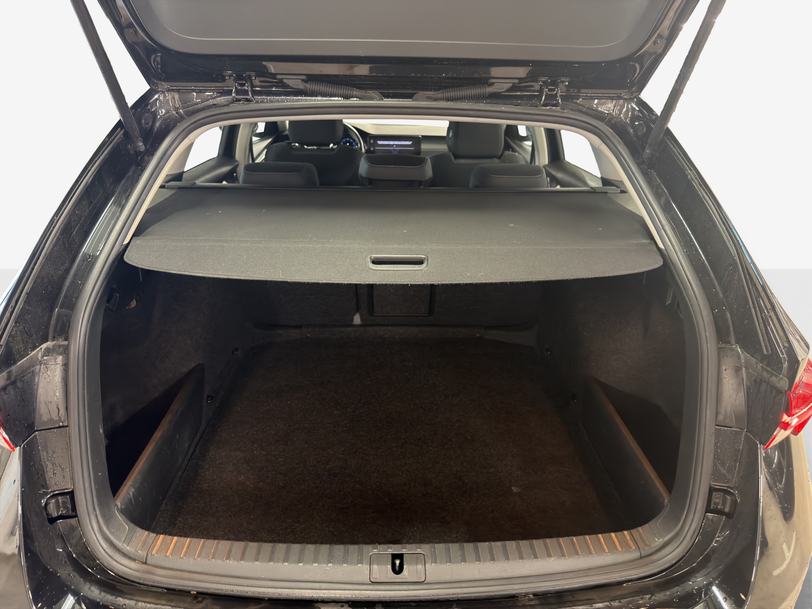 SKODA Octavia Combi 1.5 TSI mHEV DSG Style-image-12