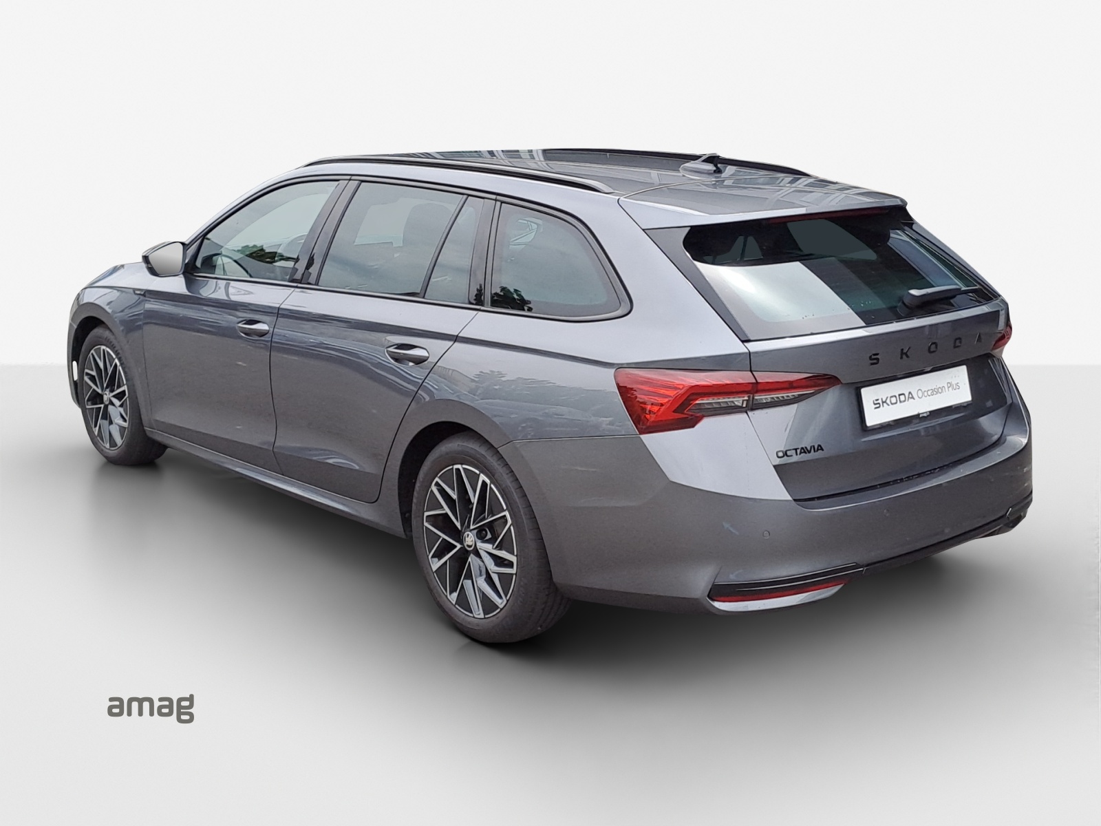 SKODA Octavia Combi 1.5 TSI mHEV DSG Sport Line-image-2