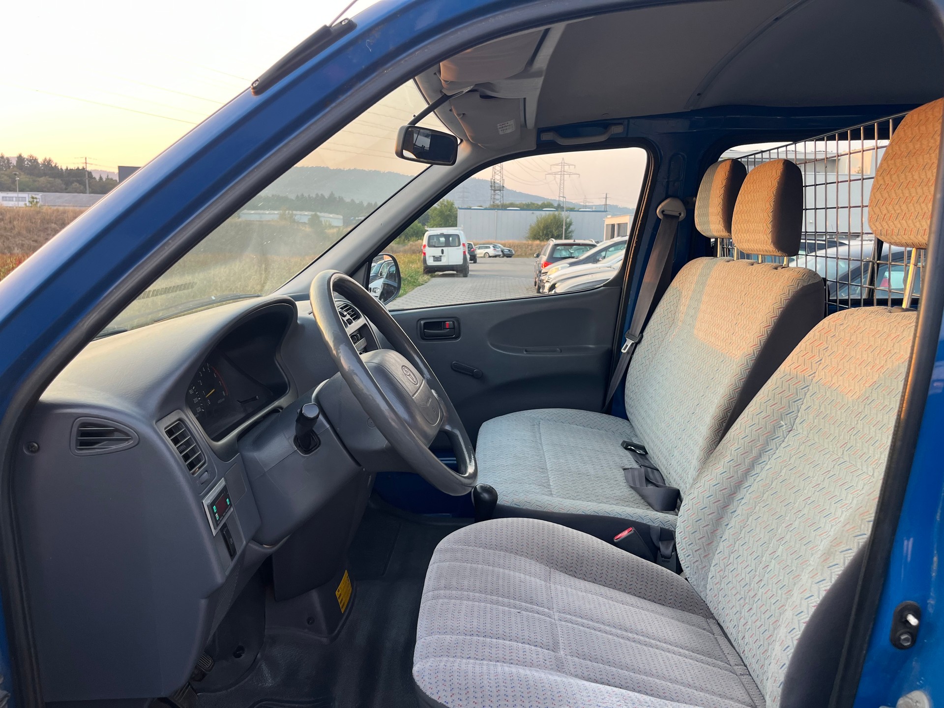 TOYOTA Hiace 2.7 Van Klima-image-10