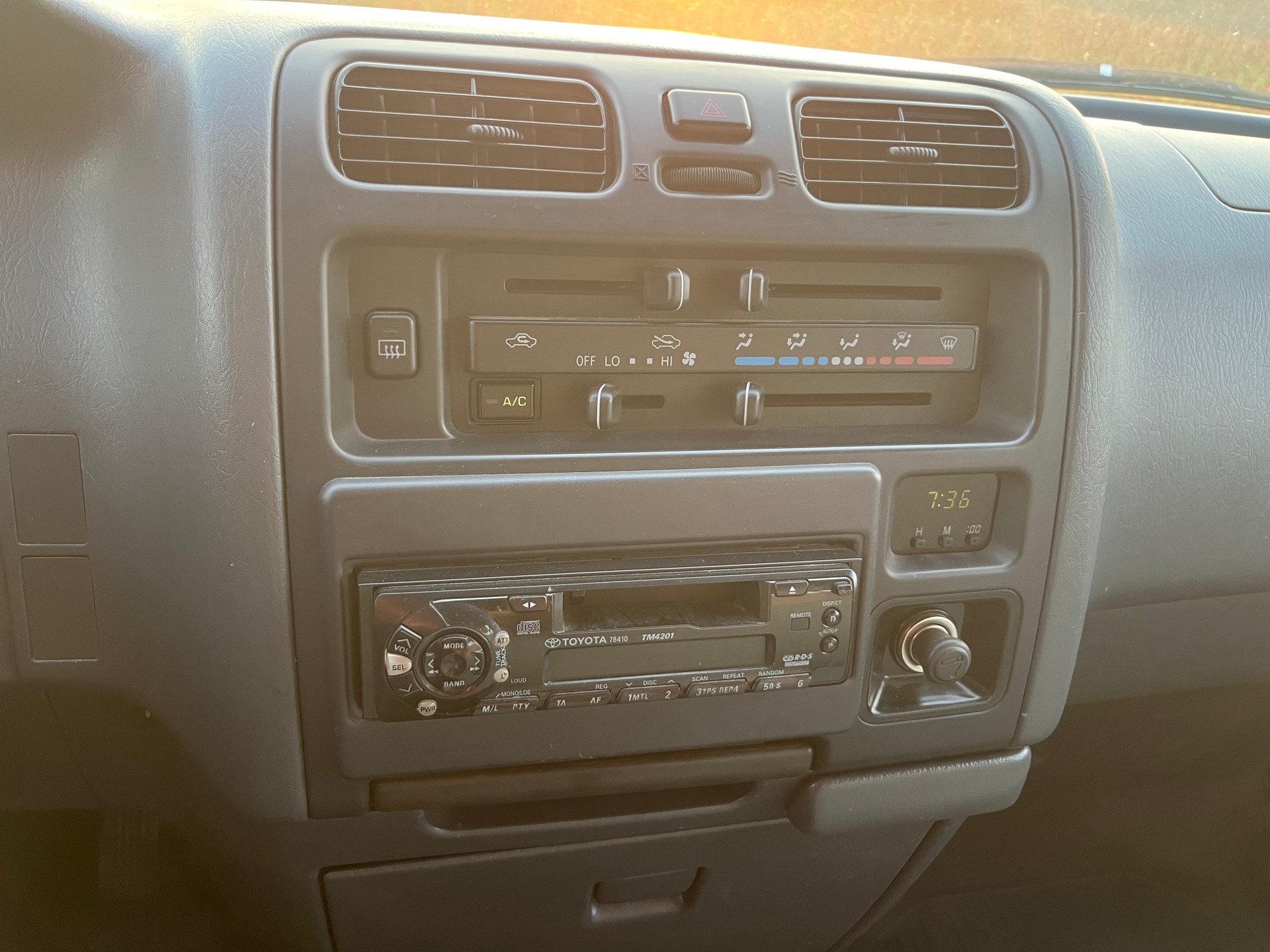 TOYOTA Hiace 2.7 Van Klima-image-11