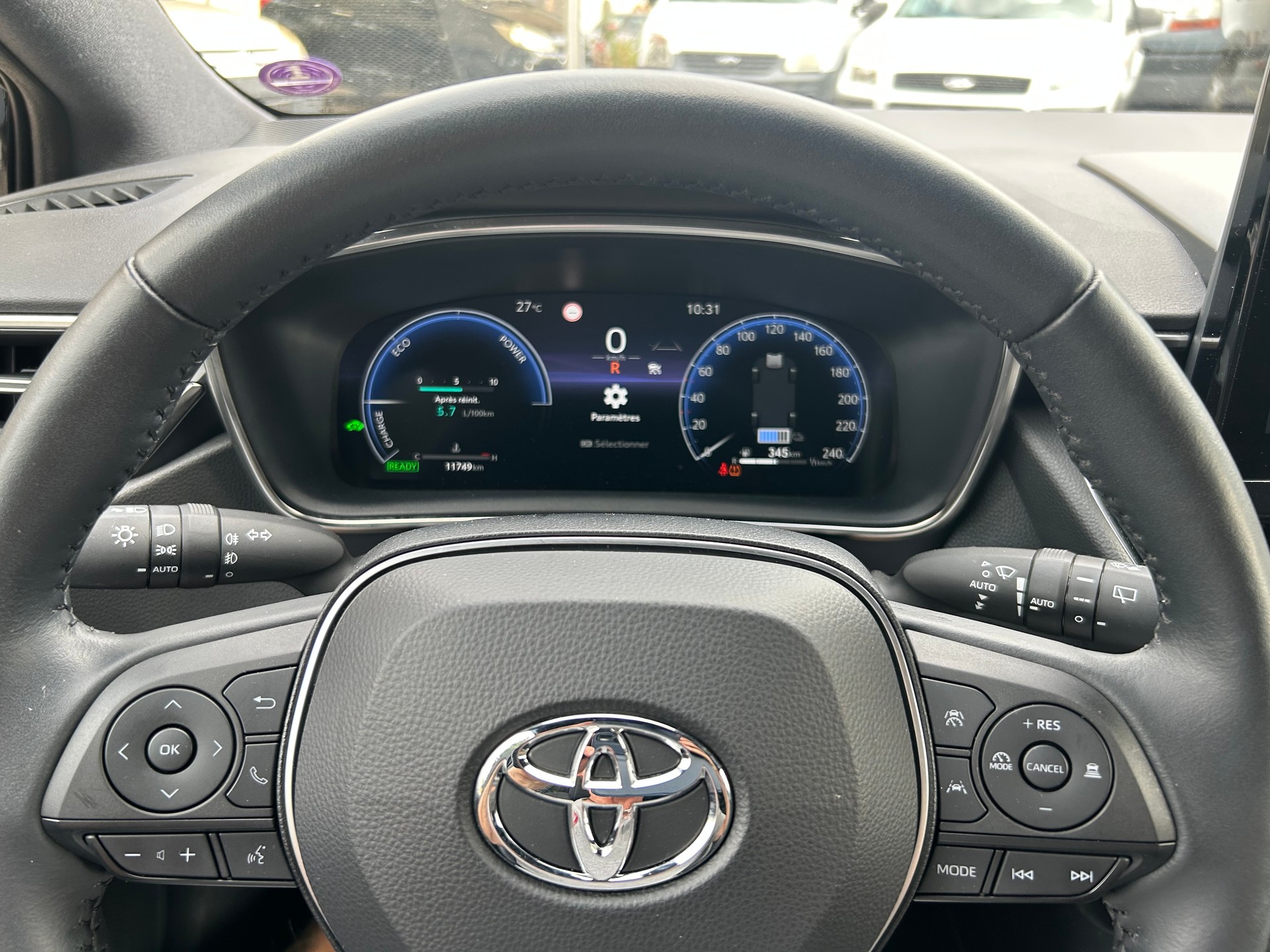 TOYOTA Corolla 1.8 HSD Trend e- CVT-image-15