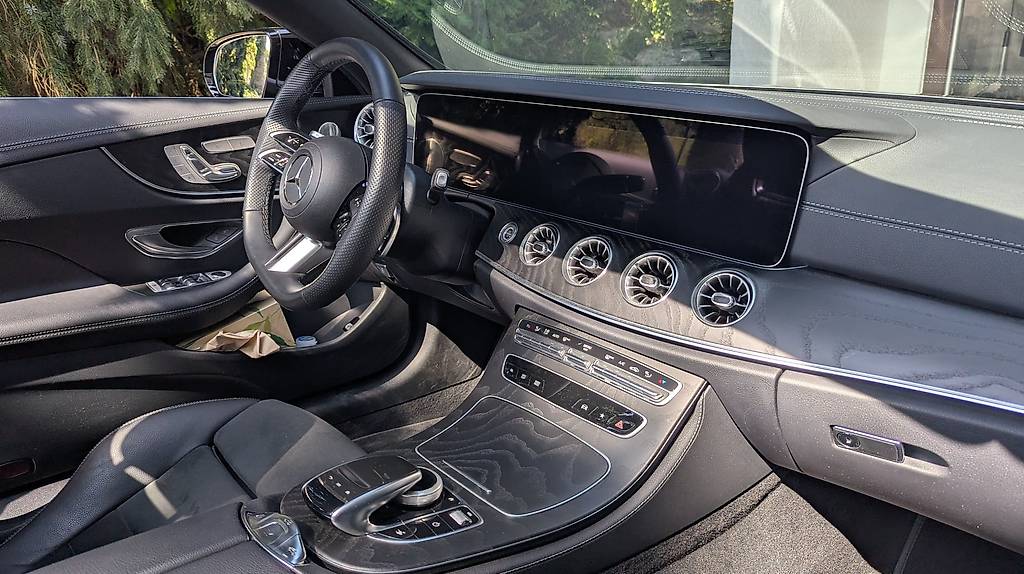 MERCEDES-BENZ E 200-image-1