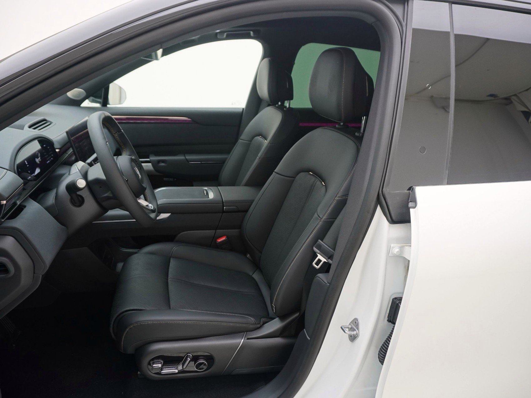 ZEEKR 7X Privilege AWD-image-13