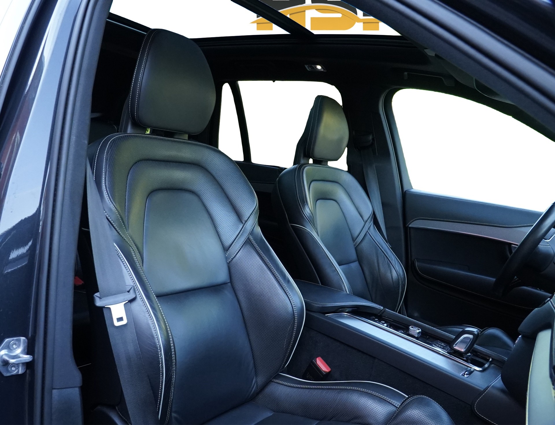 VOLVO XC90 T8 eAWD R-Design Expression Geartronic * CH Fahrzeug & AHK-7 Sitze *-image-14