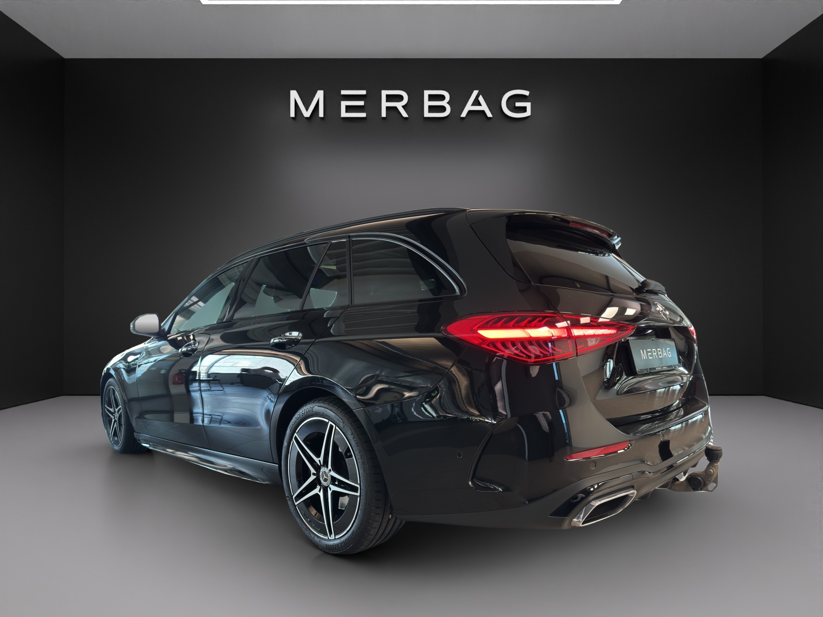 MERCEDES-BENZ C 200 T 4Matic AMG Line-image-3