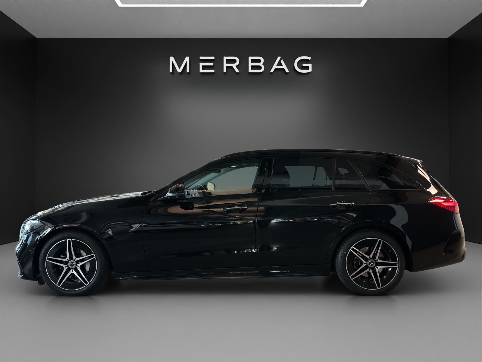 MERCEDES-BENZ C 200 T 4Matic AMG Line-image-2