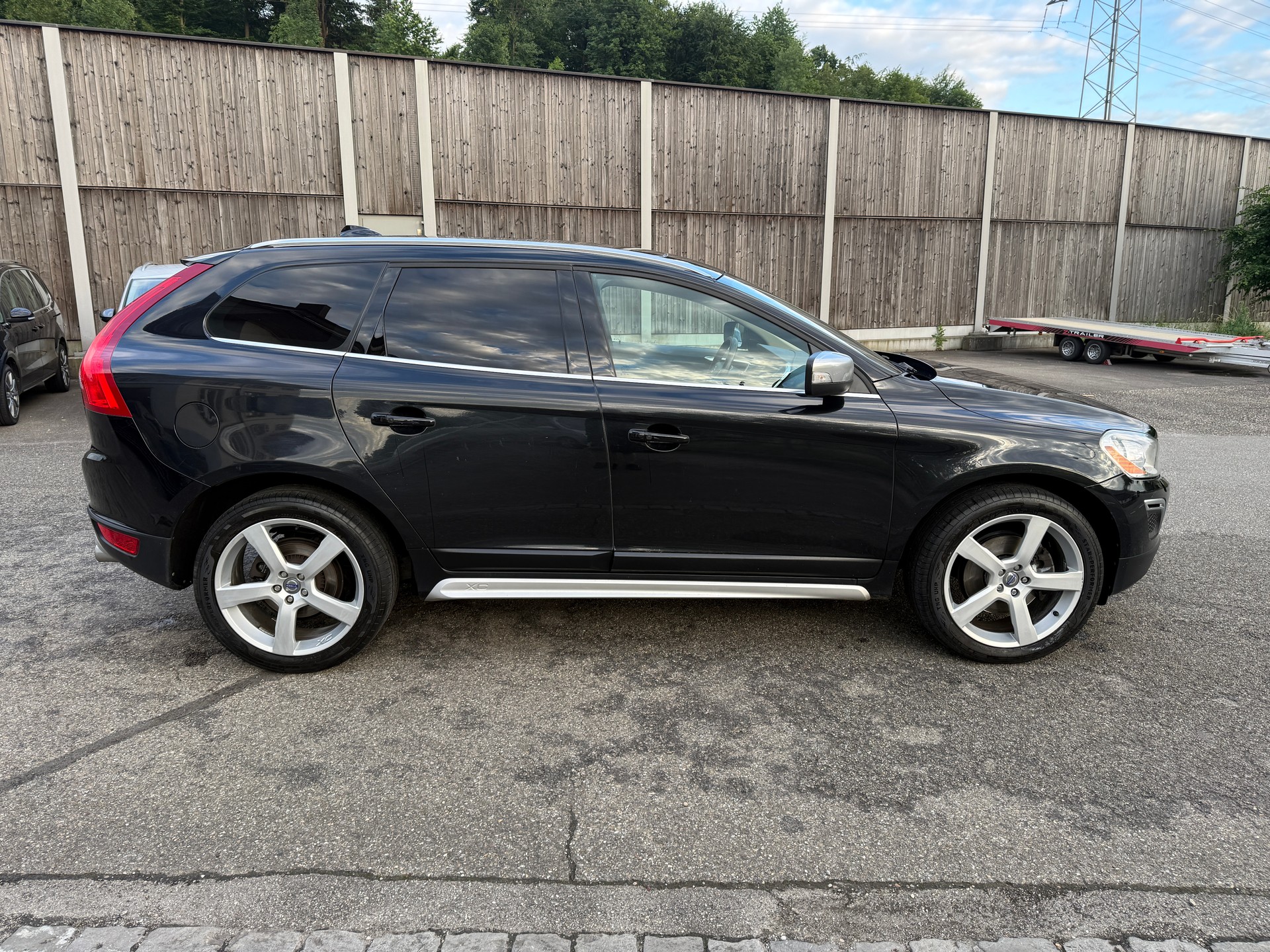 VOLVO XC60 D5 AWD R-Design Geartronic-image-5
