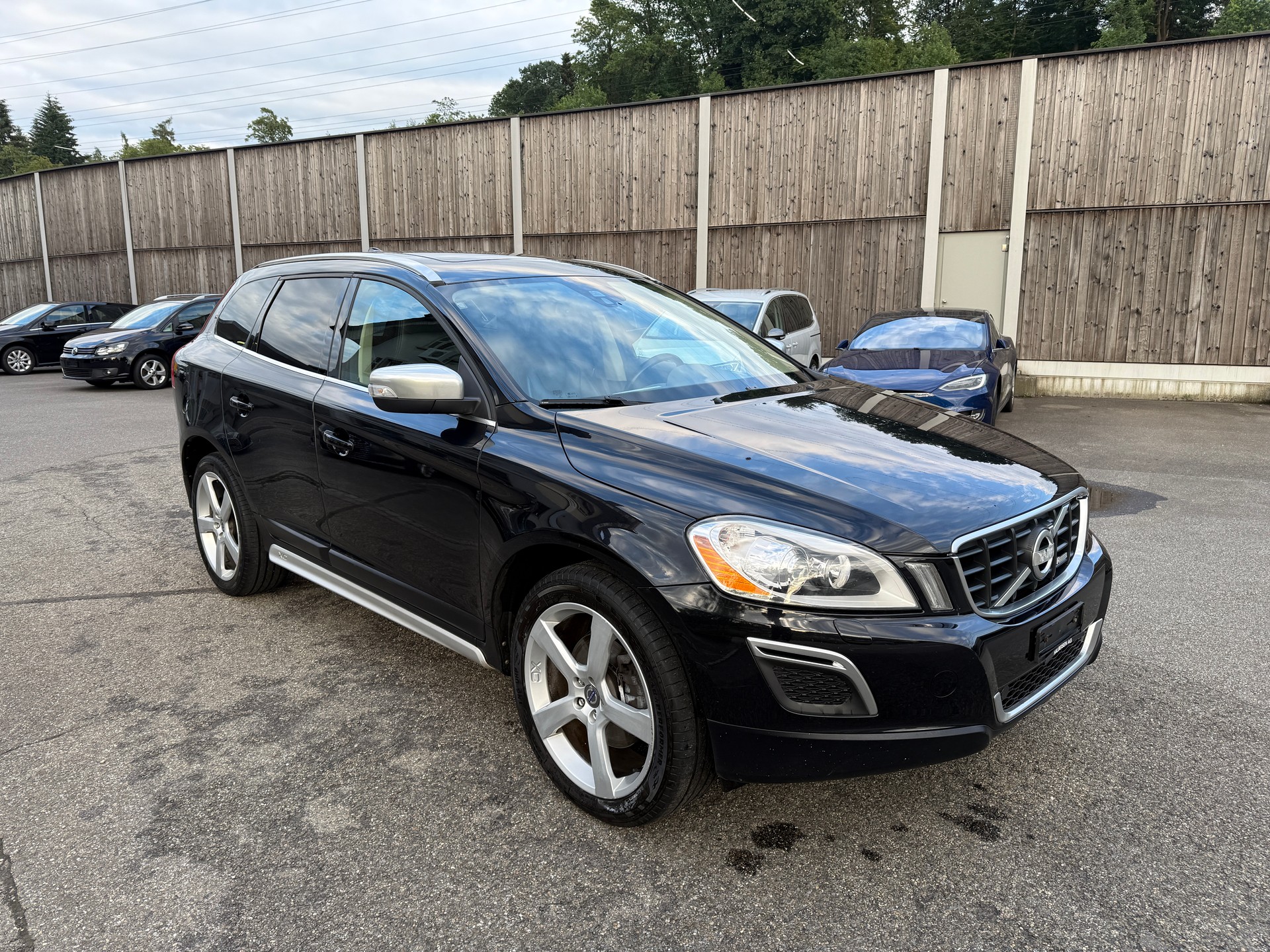 VOLVO XC60 D5 AWD R-Design Geartronic-image-6