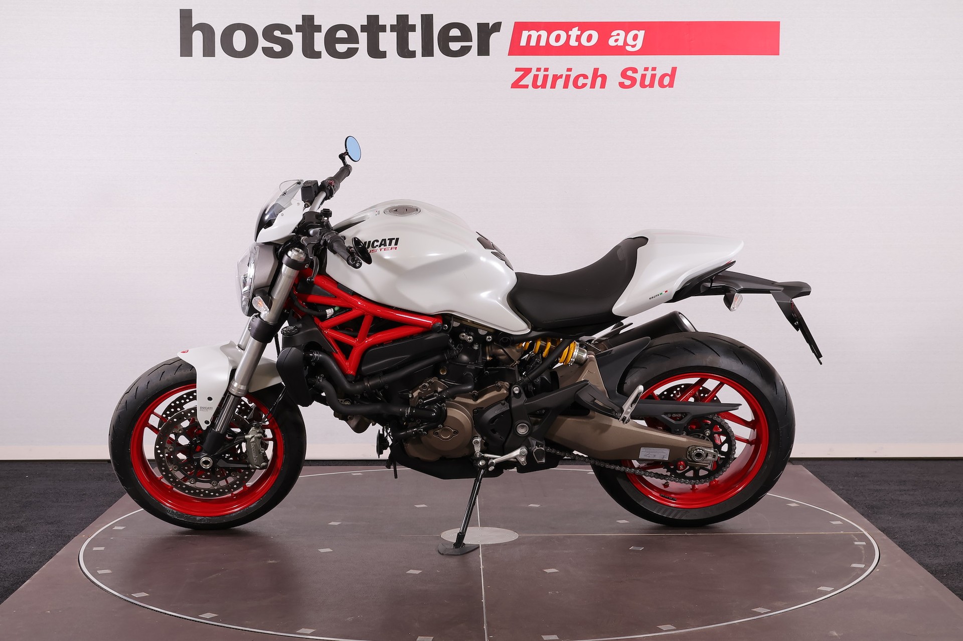 DUCATI Monster 821