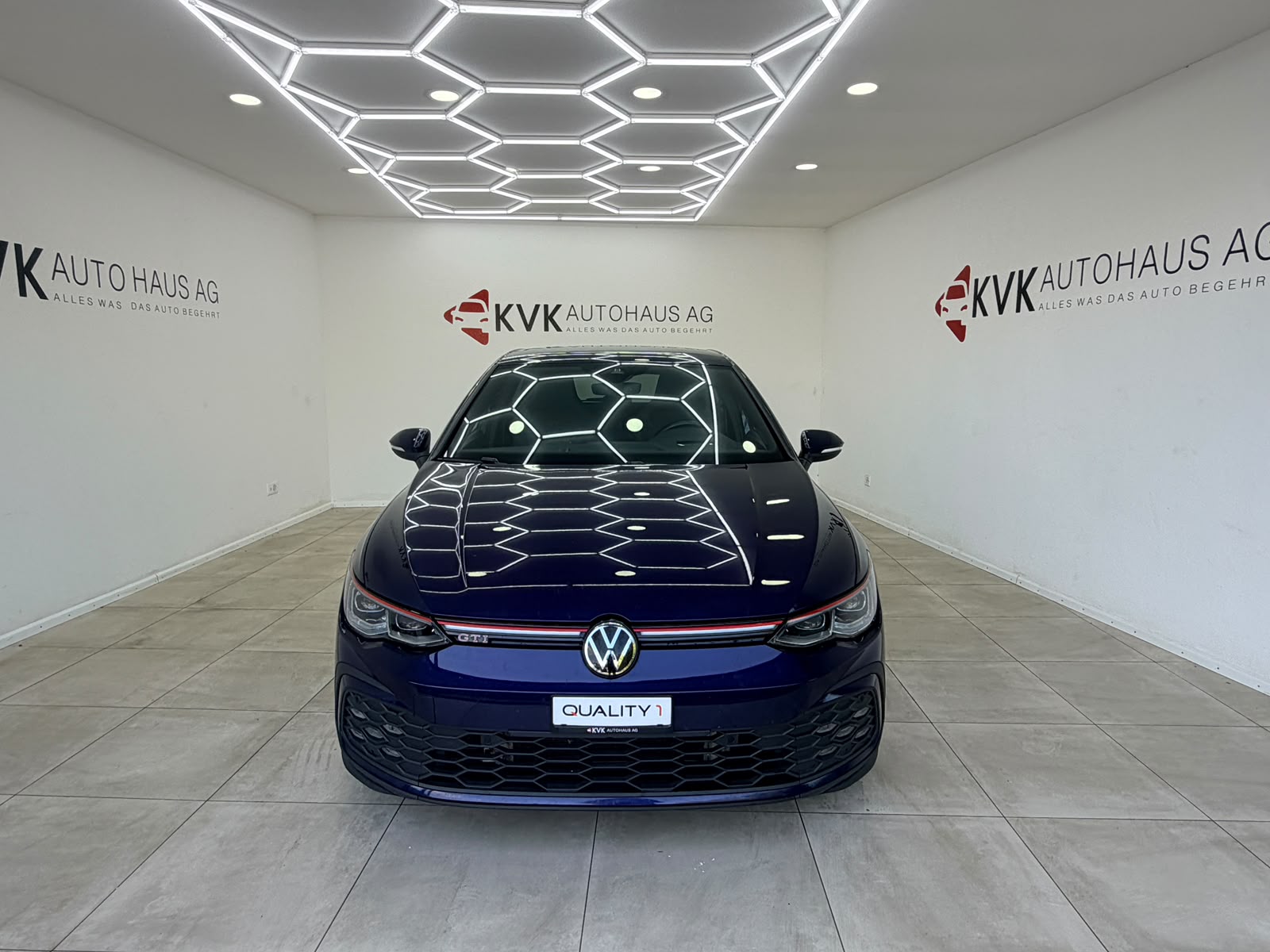 VW Golf 2.0 TSI GTI DSG CH-FAHRZEUG | AB SERVICE | 1 JAHR GARANTIE |-showroom-element-3