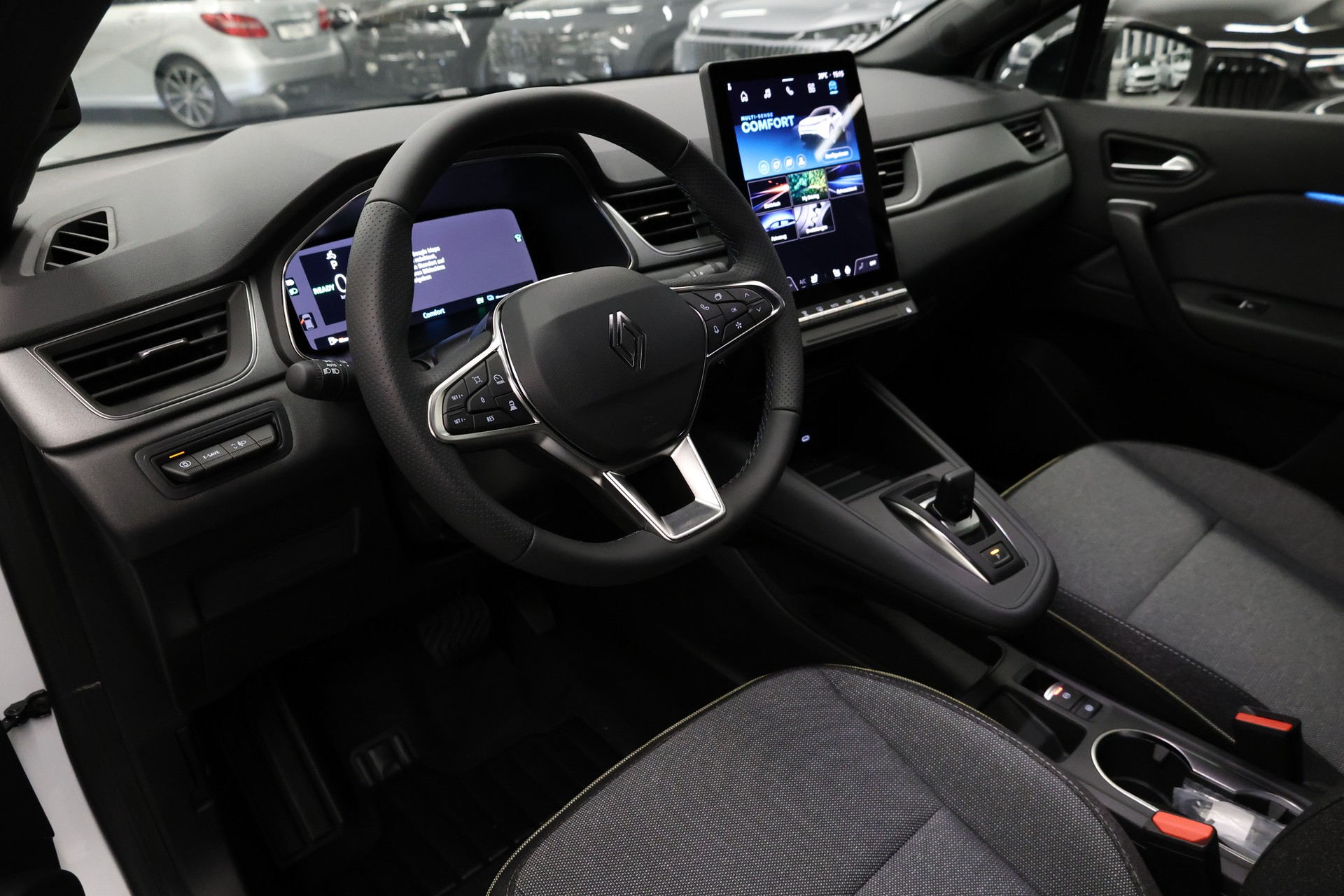 RENAULT Captur 1.8 E-Tech techno-image-17