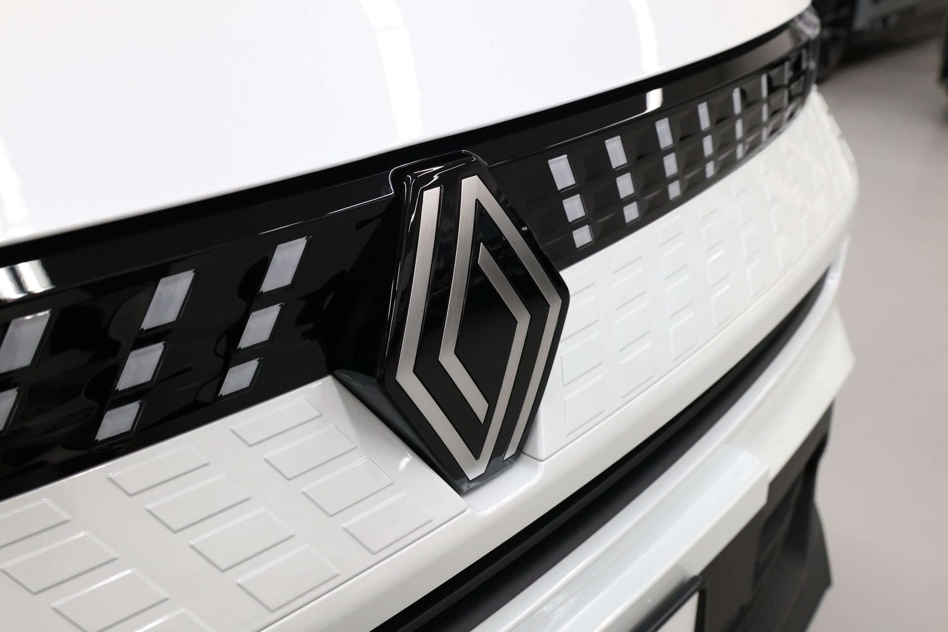 RENAULT Captur 1.8 E-Tech techno-image-4