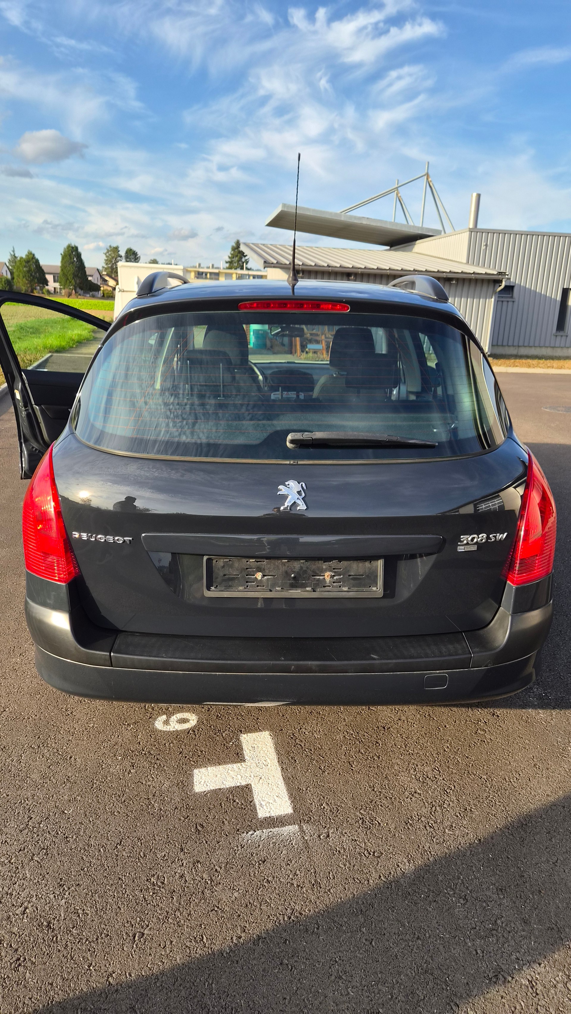 PEUGEOT 308 SW 1.6 HDI Active EGS6-image-5