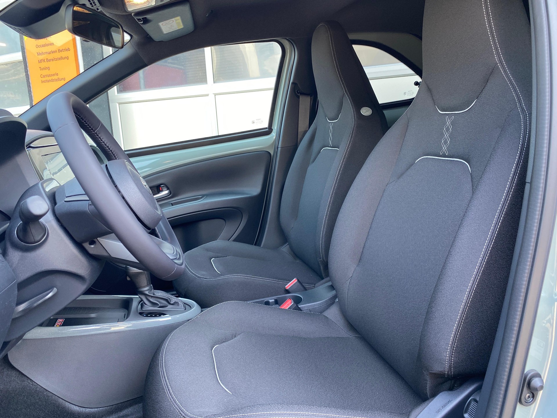 TOYOTA Aygo X 1.5 VVT-i HSD Trend-image-5