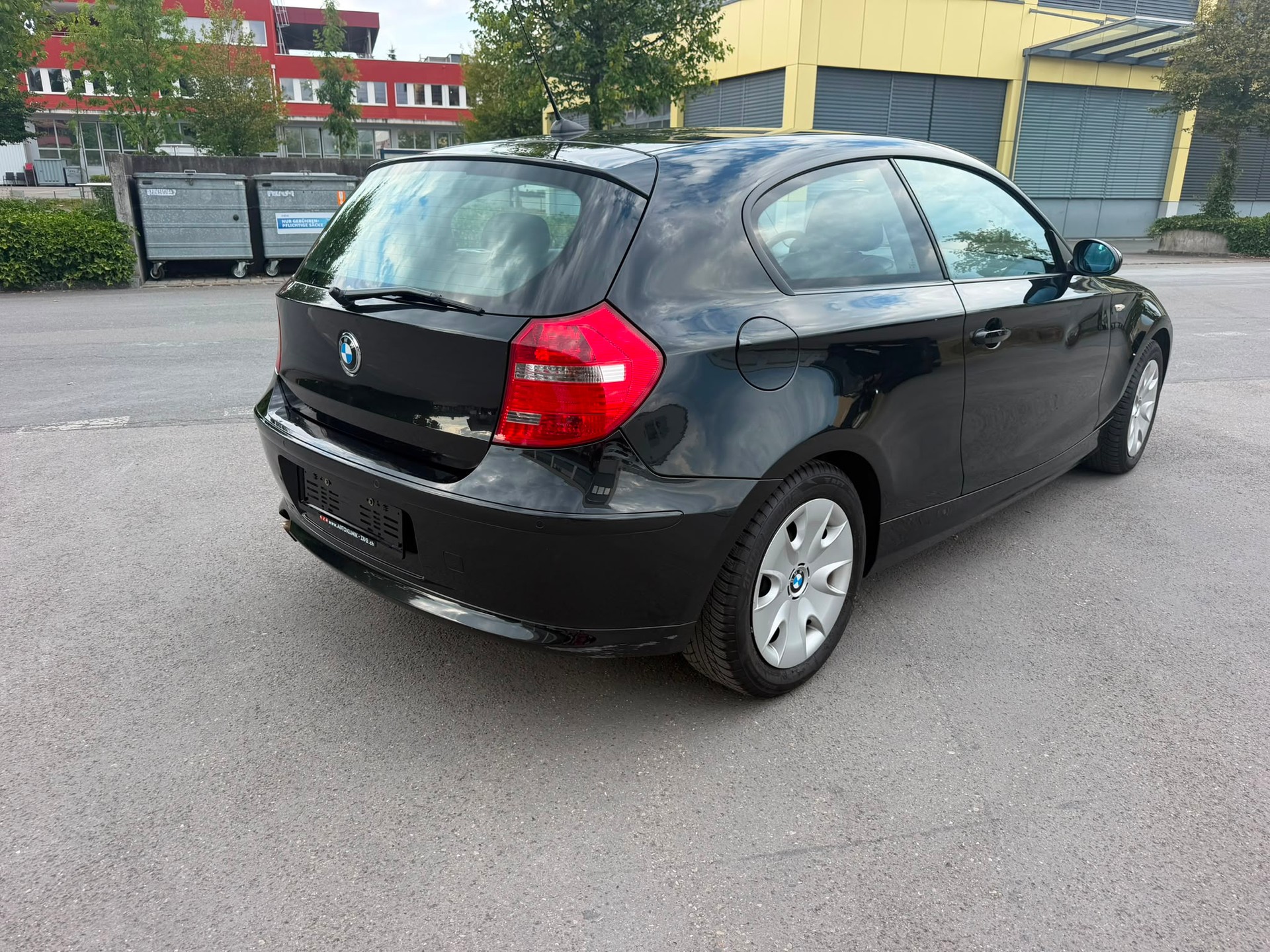 BMW 118i 3 Türer-image-6