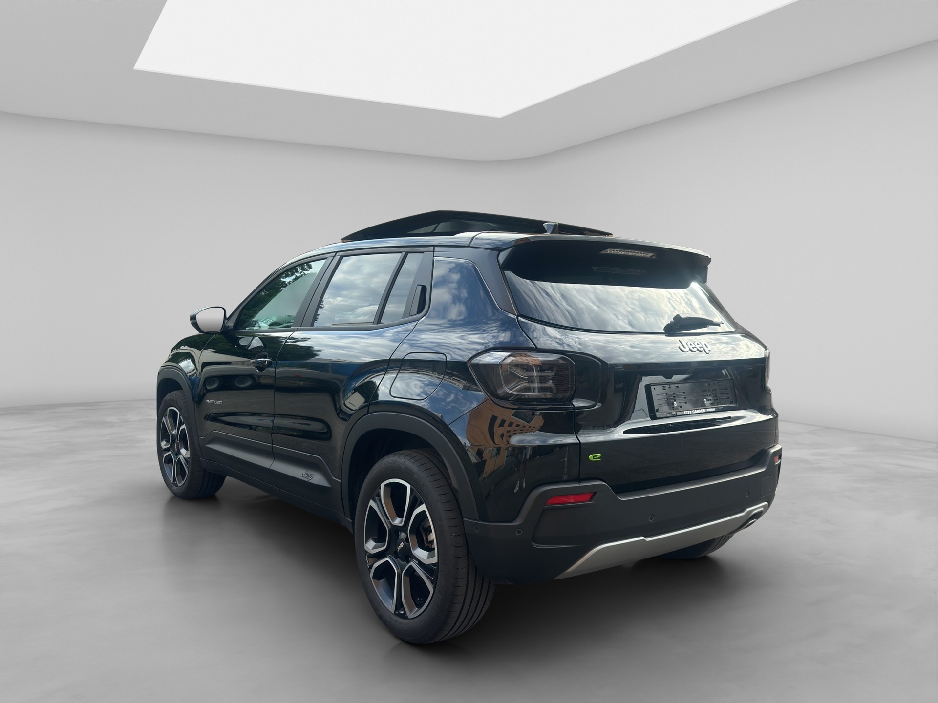 JEEP Avenger 1.2 Turbo MHEV Swiss Altitude Sky-image-3